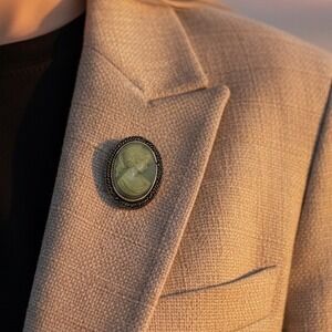 Peri Oval Cameo Brooch Pendant  Blue Gold Tone Rope Edge Portrait Woman Jewelry